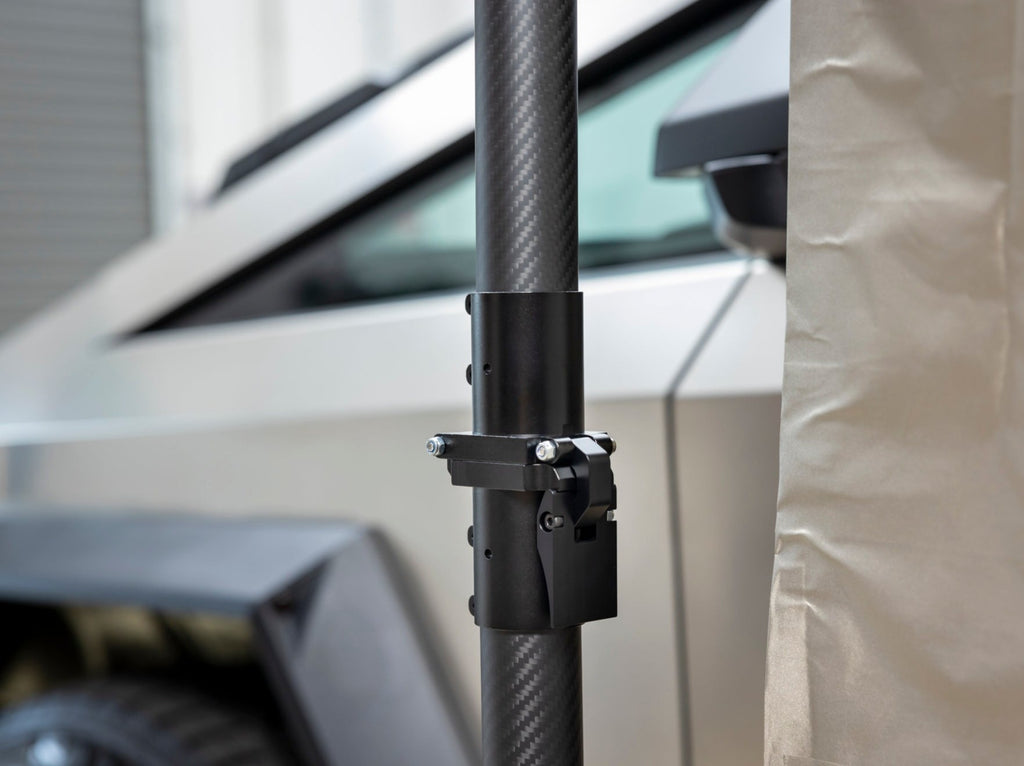 Carbon fiber frame with modular aluminum connector