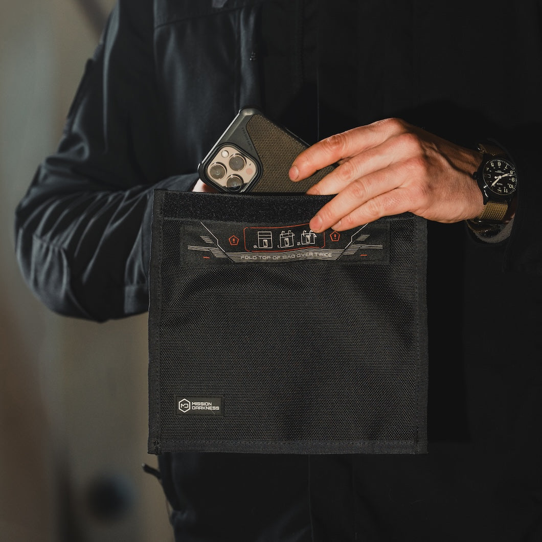 Mission Darkness Non-Window Faraday Bag for Phones — complete signal isolation